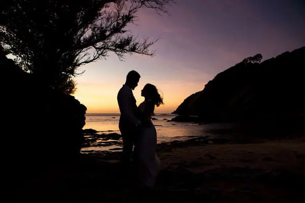 amazing pre-wedding photos with a beautiful sunset as a backdrop
