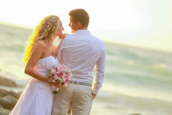 engagement session and pre-wedding photographer in Koh Tao